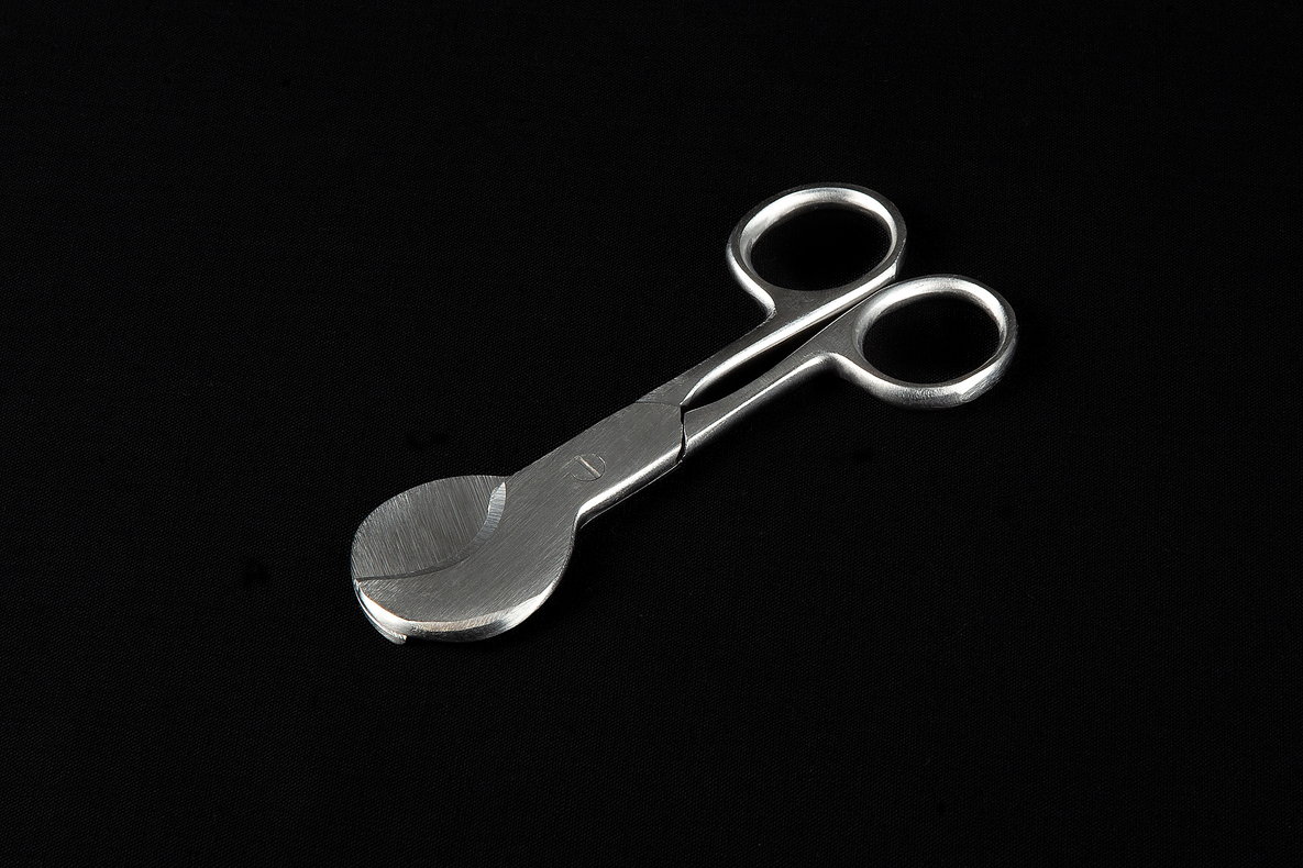 UMBILICAL CORD SCISSOR