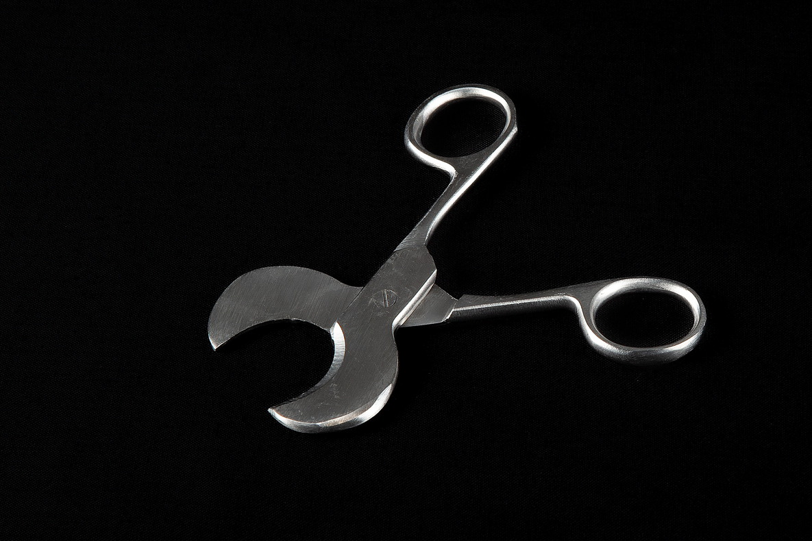 UMBILICAL CORD SCISSOR