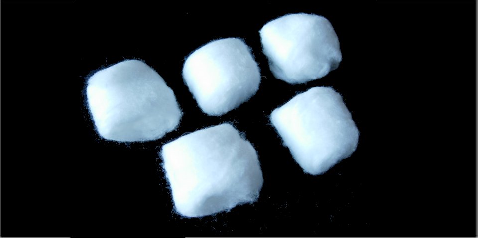 COTTON WOOL BALLS